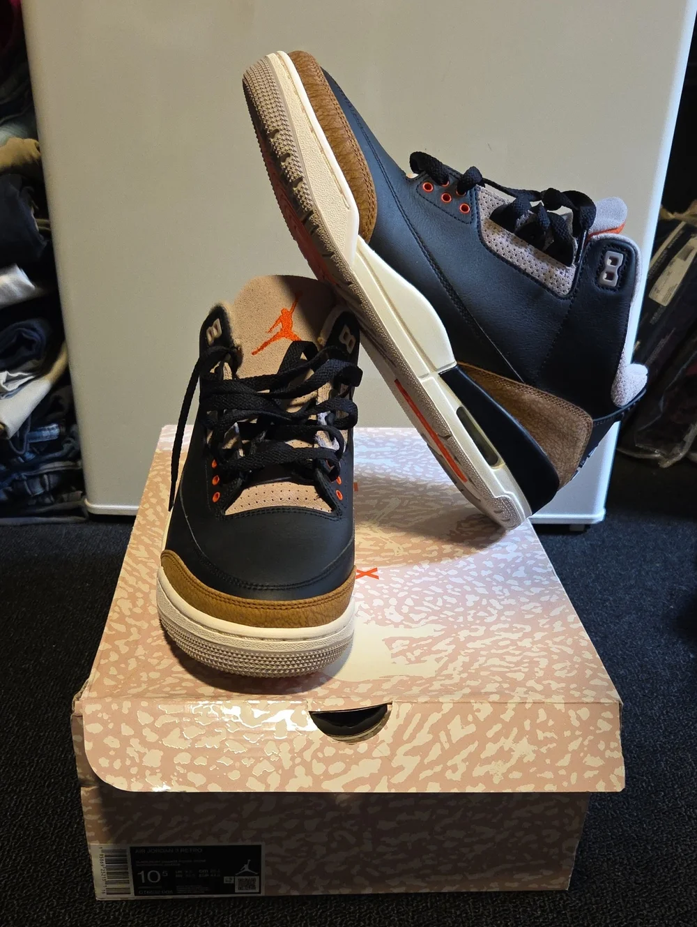 Nike Air Jordan 3 Retro Low-Top Sneakers in Black, Rush Orange-Fossil Stone